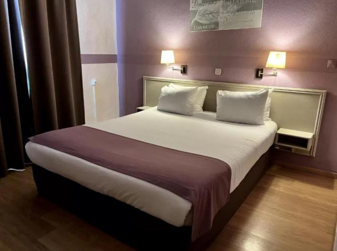 Cit'Hotel Le Louvre Orange الغرفة الصورة