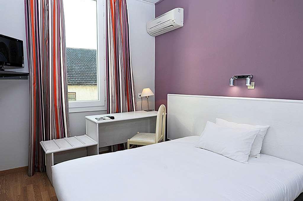 Cit'Hotel Le Louvre Orange الغرفة الصورة